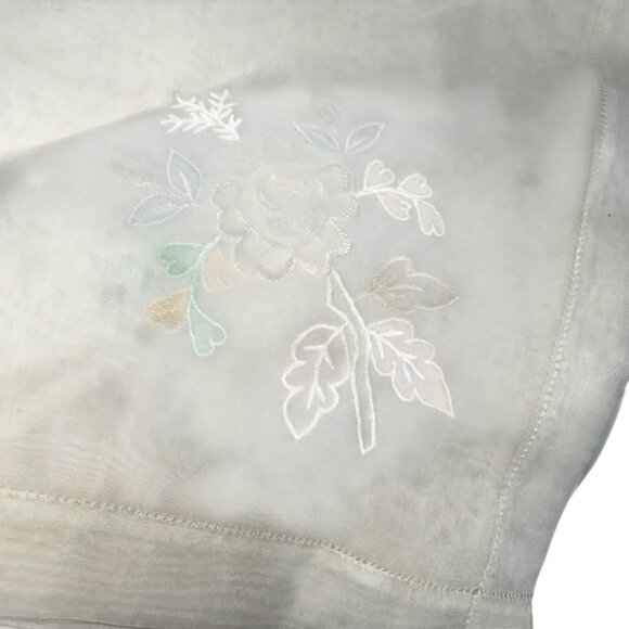 Vintage white embroidered flowers set of 8 gauzy semi sheer napkins - Picture 3 of 3